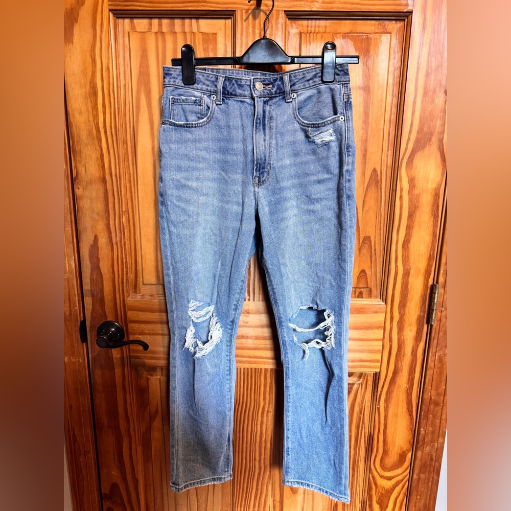 American Eagle Ripped Knee Jeans